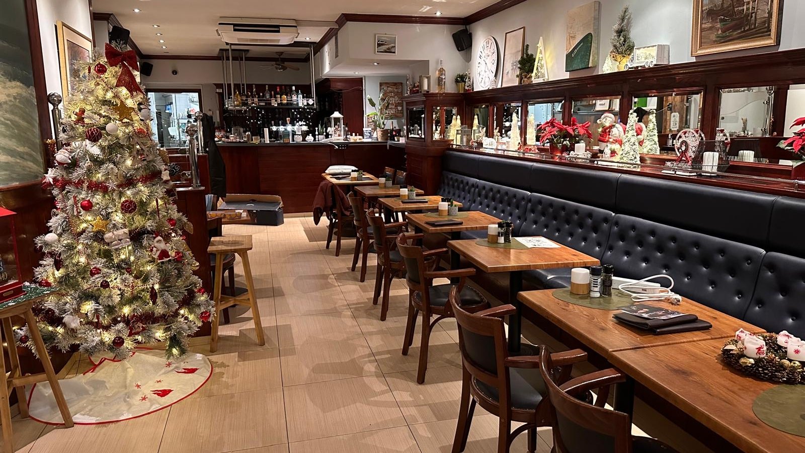 Bistro Luna